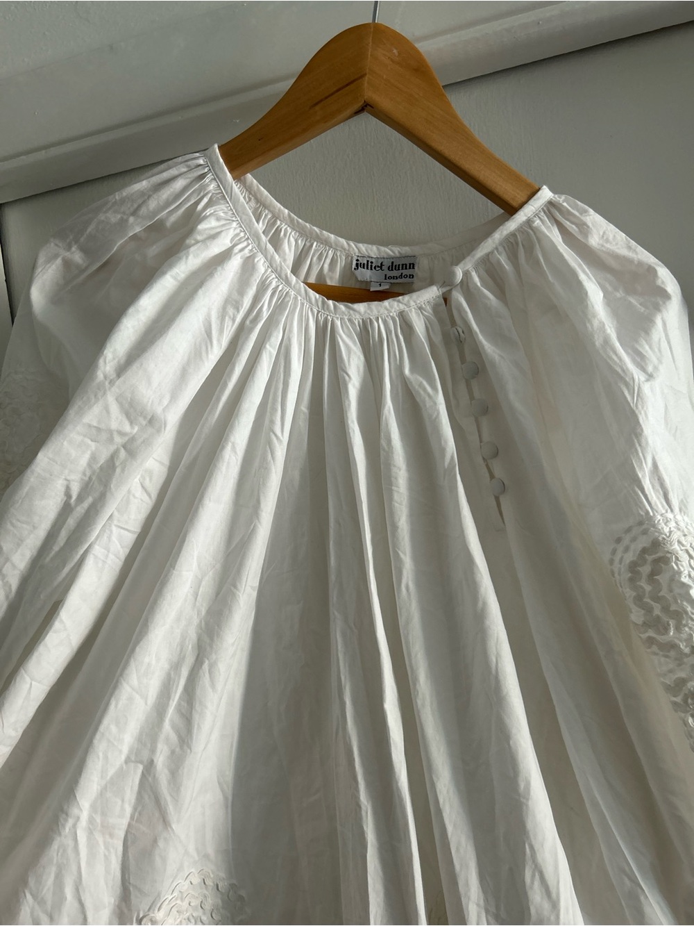 Juliet Dunn London White Embroidered Peasant Dress- Classic Look - Picture 4 of 5